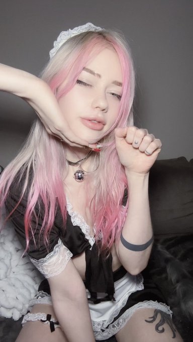 Watch Saekki's leaked NSFW photo on TwXstars