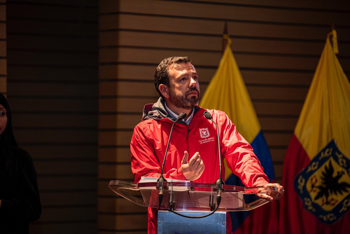 Carlos F. Galán tweet media