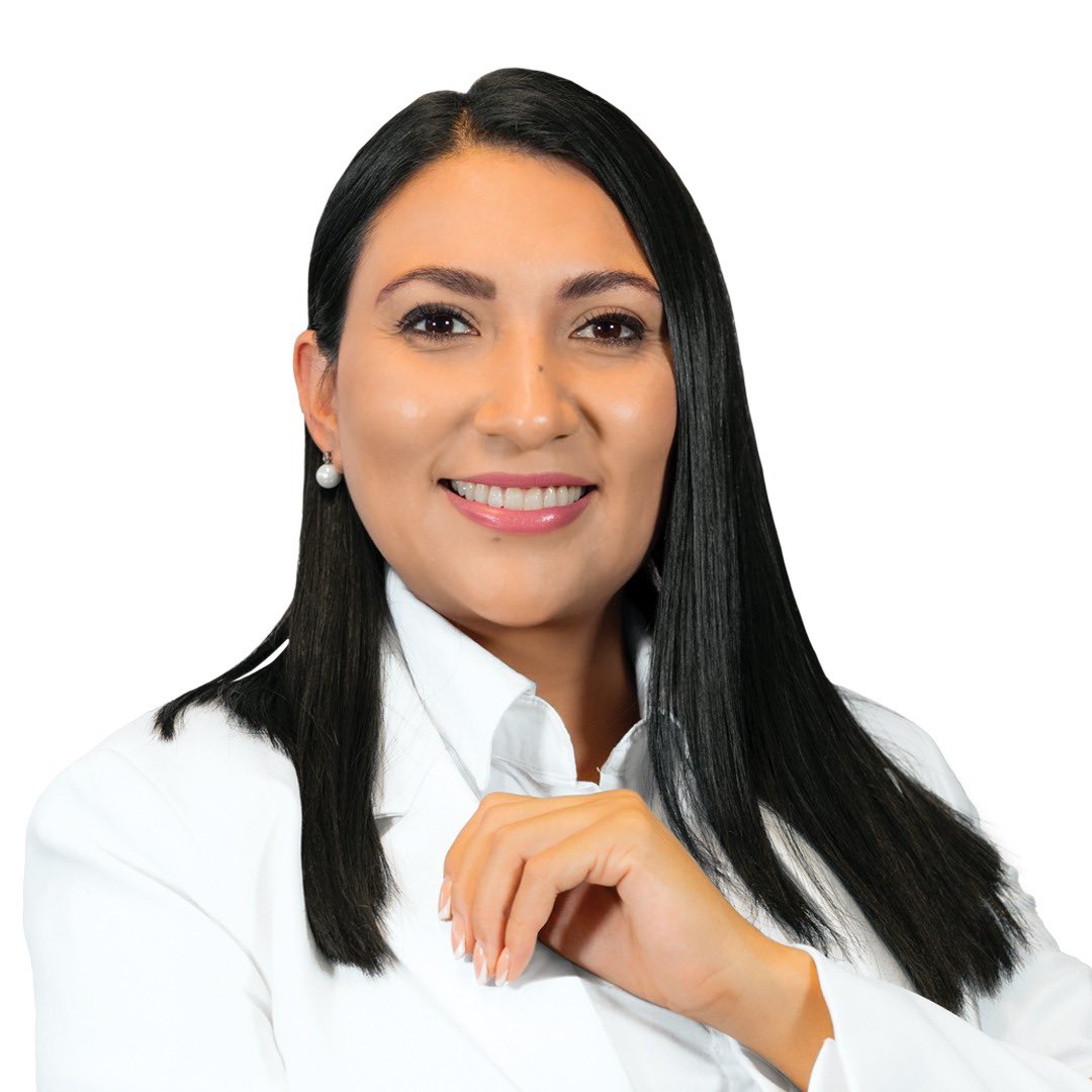 azucenau's tweet photo. #ÚLTIMAHORA | Fue asesinada Bertha Gisela Gaytán, candidata de MORENA a la alcaldía de Celaya, Guanajuato; ocurrió después de presentar su estrategia de seguridad https://t.co/NXZQ8417d7
