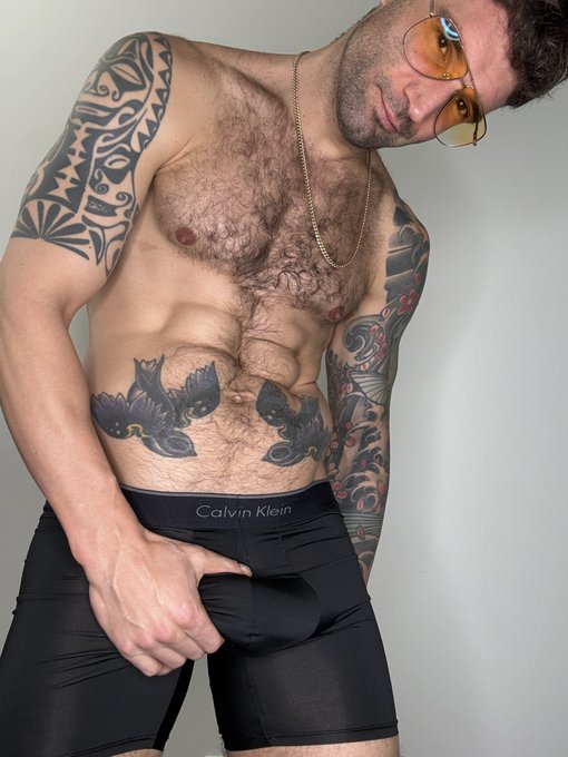 want me to take them off? 🥵 https://t.co/WWbE16pCey<a href="/tag/stretching"class="tags"><span>#stretching</span></a><a href="/tag/morningroutine"class="tags"><span>#morningroutine</span></a><a href="/tag/coldplunge"class="tags"><span>#coldplunge</span></a>