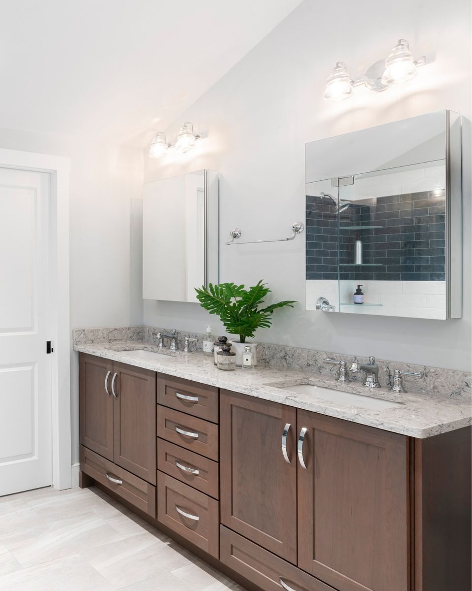 Three baths in one home; classic fixtures and tile, and a neutral palette, creates a cohesive yet distinctly different feel among them.
#BuiltByPhilbrook in collaboration with A3 Architects, inc, White Wood Kitchens, Andersen Windows, Shepley Wood Products 📷 Grattan Imaging