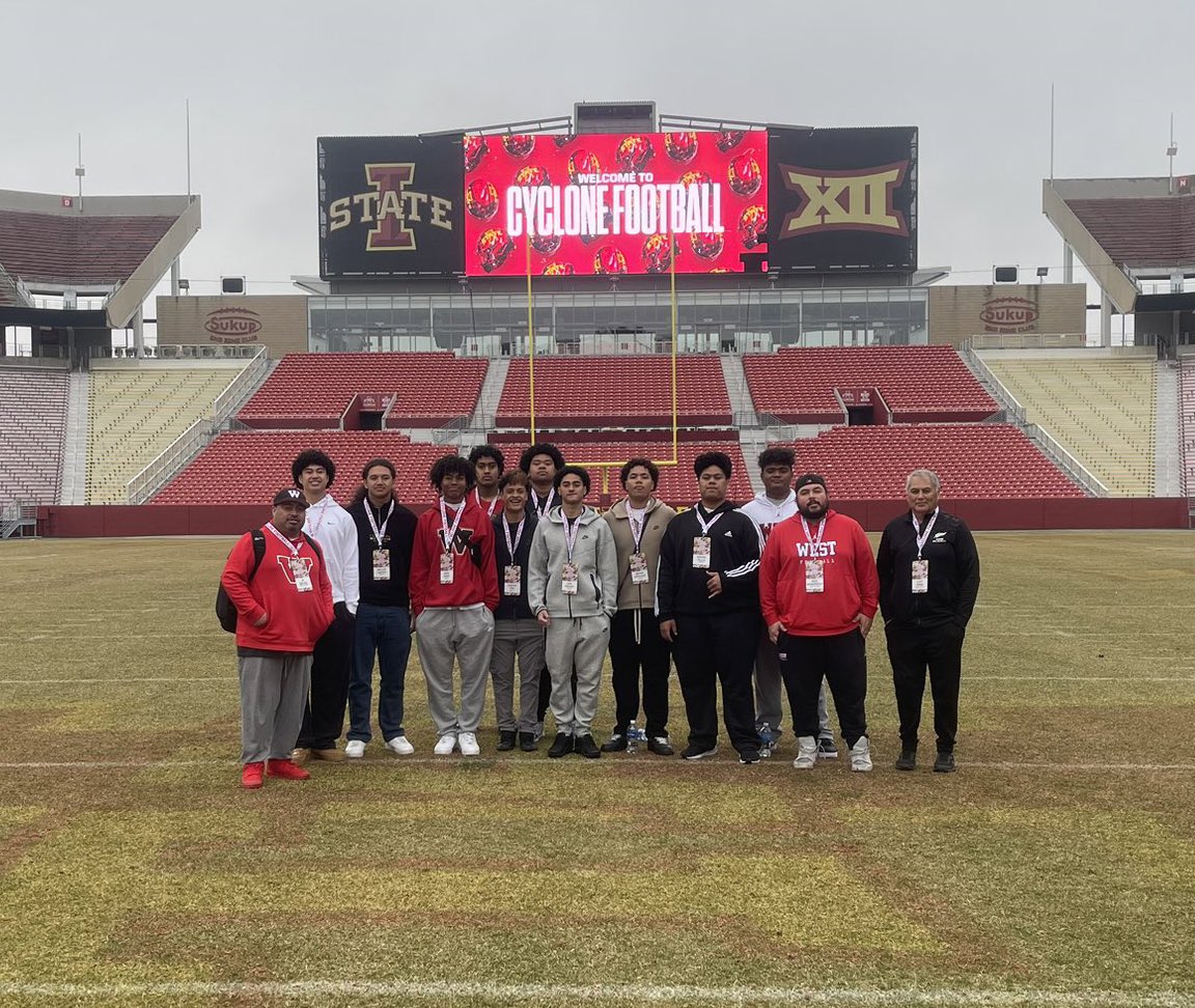 Enjoyed the 1st stop and visit at <a href="/CycloneFB/">Iowa State Football</a> thanks to the coaches for showing us around campus <a href="/DerekHoodjer/">Derek Hoodjer</a> <a href="/ISUMattCampbell/">Matt Campbell</a> <a href="/PoteatCoach/">Coach Hank Poteat</a> <a href="/westpanthersfb/">West High Football</a> <a href="/coachsolovi/">osolovi</a> <a href="/Mahina21Pita/">Moon™</a>