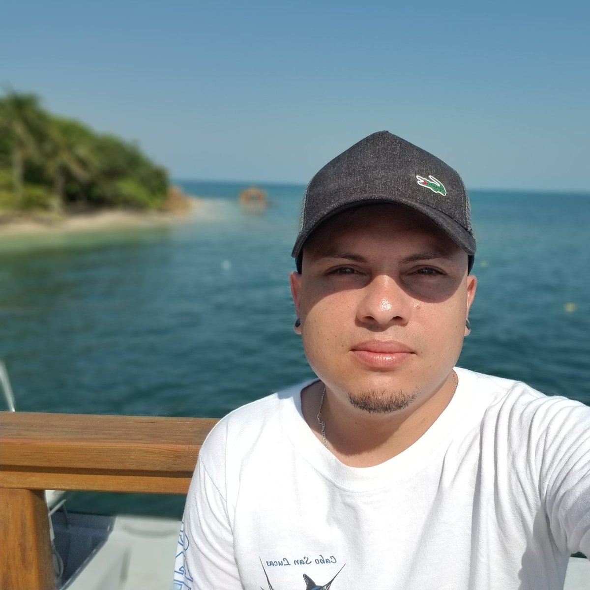 LenarGomez's tweet photo. #NuevaFotoDePerfil https://t.co/kwMNz8YRF8