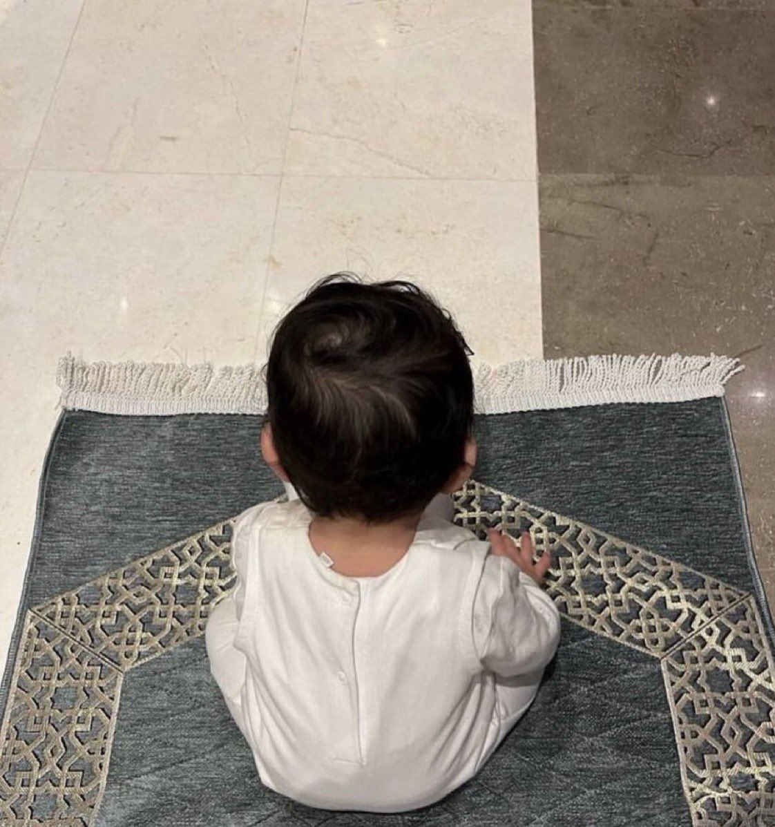 "رَبَّنَا هَب لنَا مِن أَزوَاجِنَا وَذُرِّيَّاتِنَا قُرَّةَ أَعْيُنٍ".💙