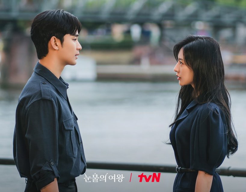 Fundex GoodData Topicality Ranking👑

Drama
#1. #QueenOfTears 
4th consecutive week at #1

Actor/Actress:
#1. #KimSoohyun 
#2. #KimJiwon
Both have now been #1 twice!
Best actor, best actress💞