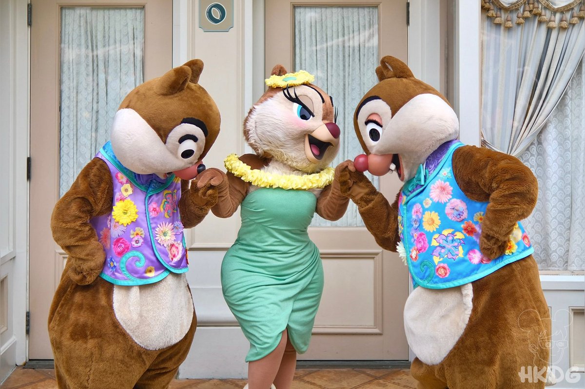 🐿️🐿️Happiest Birthday to the Double Trouble Duo!🎉🎊

#ChipNDale #Clarice #Chipmunk #Birthday #HKDL #HKDisneyland #HongKongDisneyland #Disney #Disneyland