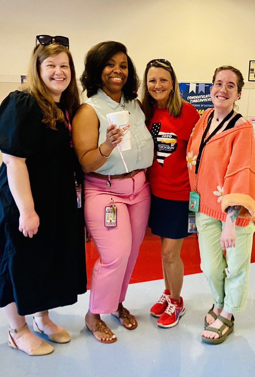 Happy National Assistant Principals Week! We love our APs! Our Specials Team bought them their favorite Sonic drink today! More surprises to come! 🎉❤️🥤👍🏽 @IrvingISD @MrBburgCougar @DddelgadoEd @d_nabritt