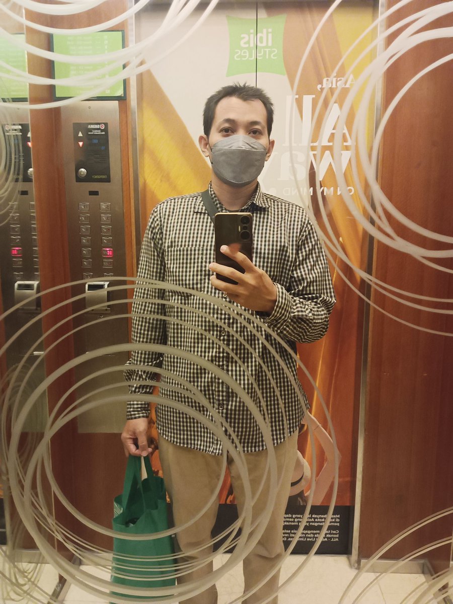 Nn_Masjawa's tweet image. Alhamdulillah untuk kesekian kalinya panggilan pijat ke Hotel Ibis style solo. Terimakasih pelanggan setia.
#pijatsolo #pijatpriasolo #pijatpanggilansolo #pijaturut #pijatcapek #pijatrefleksi #bekam 
#pijattradisional #urutkeseleo