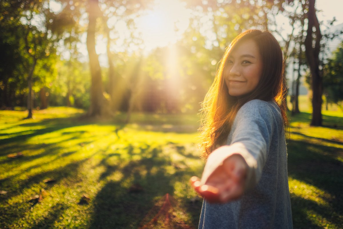 maanvikashyap_'s tweet image. Sunlight isn&apos;t just for tans! It&apos;s a vital source of Vitamin D, essential for bone health, immune function &amp;amp; mood regulation. Soak up that sunshine responsibly for a healthier you!
#HealthTips #healthcare #SunLight #medicalstudent #Writer #HealthyLiving #HealthAndWellness