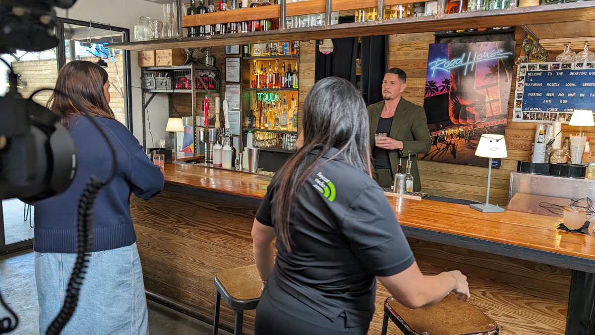 ReycastMedia's tweet image. Still buzzing from our SXSW interview about the #RoadHouse remake that aired on #DespiertaAmerica for having us. We've yet to see it but here are a couple of pictures we have from that interview with Ninette Ríos from Univision interviewing JD Pardo from the TV Series #TheMayans