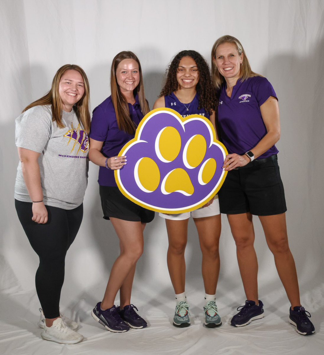 nariah_clay's tweet image. After a great visit, I am blessed to receive an offer from @McKendreeWBB Thank you @CoachK_40 @Terr31 and Coach Pearson for a great visit!