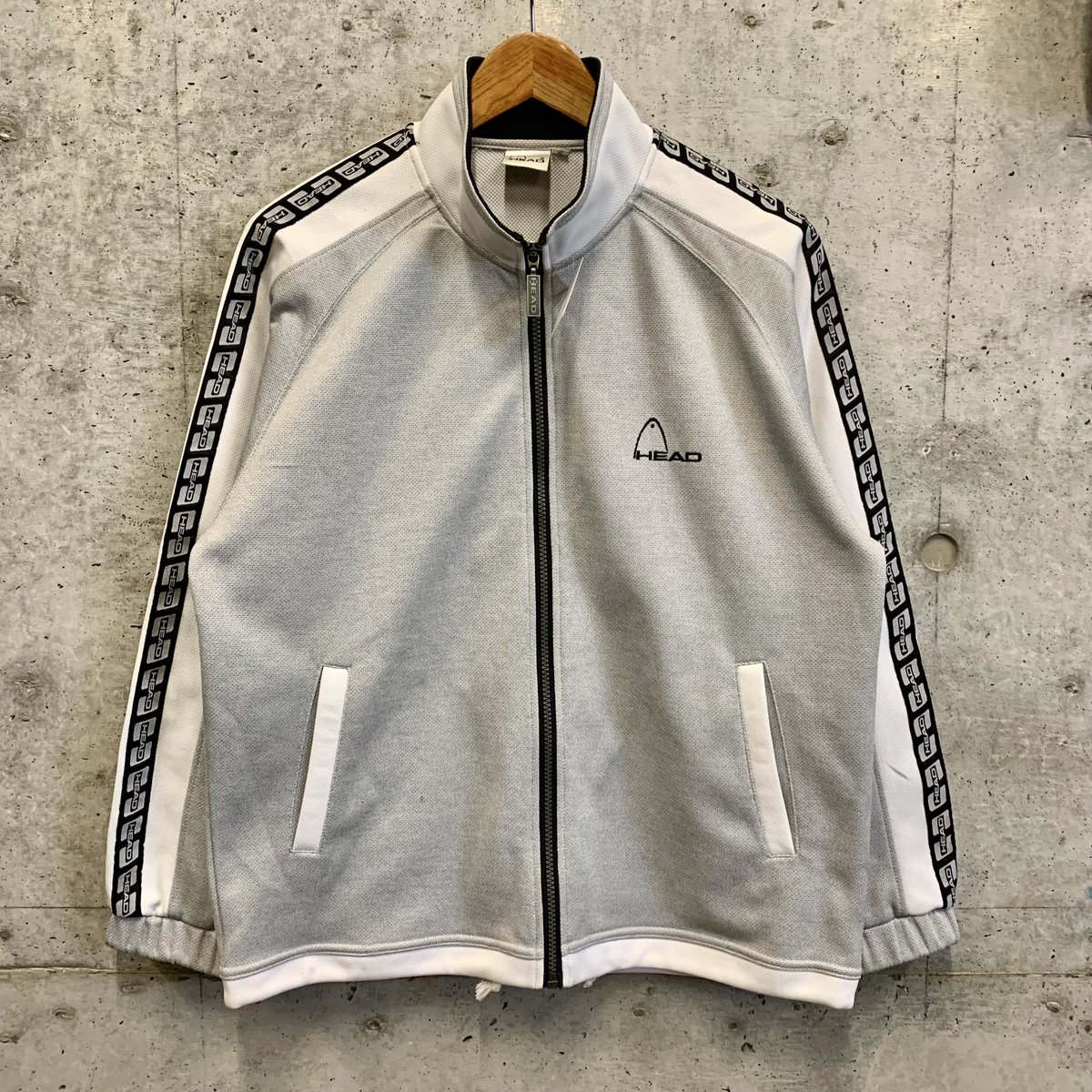 GASLAMPSQUARE_2's tweet image. ⚽️#trackjacket #トラックジャケット #jerseytops 🏀
朝夕に羽織るに丁度良いトラックジャケットをご紹介☝︎
春を感じる明るいカラーをチョイスしたいところです✴︎
.
#gaslampsquare下北沢店
#ガスランプスクエア下北沢店