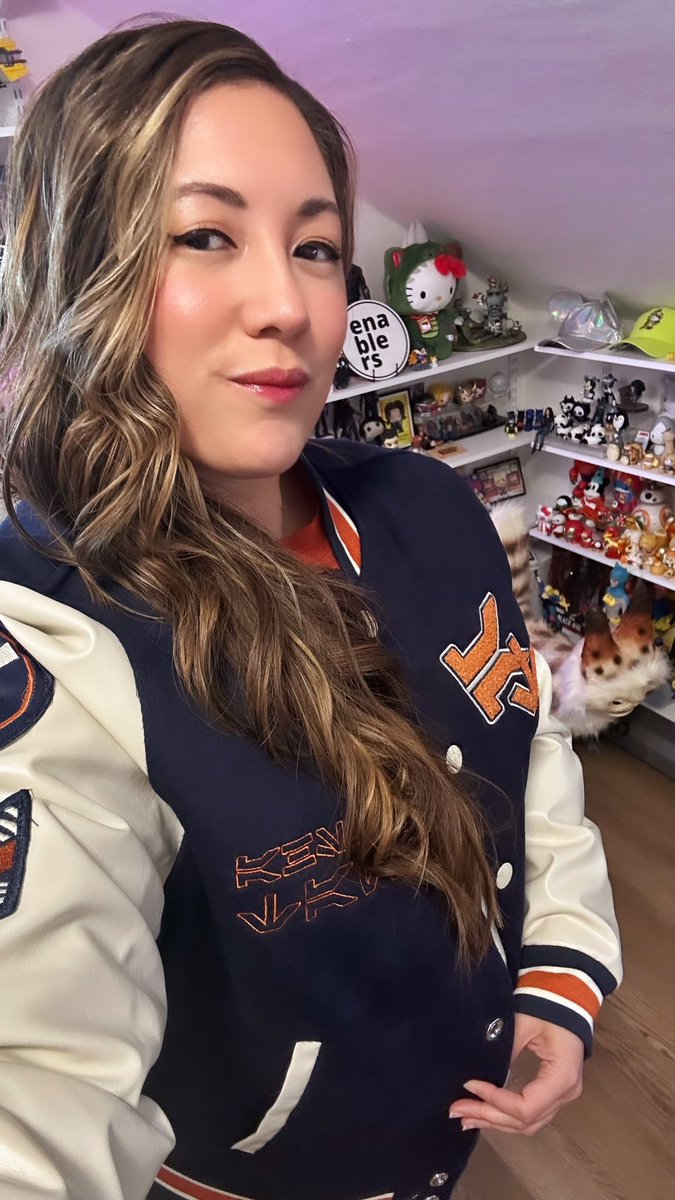 Boba Squadron live with fresh gear from Heroes &amp; Villains! Use BOBA20 to save 20% but catch us live now: youtube.com/live/KXOgoYK_8… 🧋

<a href="/imtoyingaround/">Kevin aka Toying Around</a> @bitterasiandude <a href="/TheFallenFett/">The Fallen Fett</a>