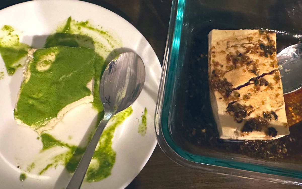 free_style_chef's tweet photo. I felt super lazy / down to cook dinner. I just ate raw pressed cold Tofu with sauces. It worked out.
🍃 Mint chutney
🍃 Soy sauce with crunchy hot sauce
What is your go-to lazy meal?
#twittersupperclub
#lazymeal #gotomeal #tofu #chutney #spicy #chilisauce #lazydinner #dinner https://t.co/U5SvlUCBAh