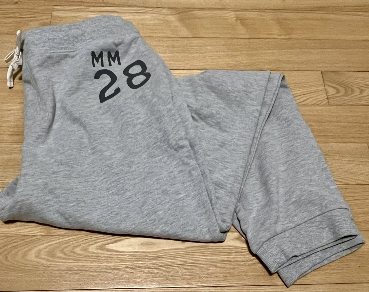 COMFY #DISNEY JOGGER GRAY #SWEATPANT w Pockets #Mickey #UNISEX XXL MM28 NWOT Ships Free #JUNKFOOD 

#disneystyle #disneyfashion #disneywear #disneyclothes #disneysweats #mickeymouse #MM28 #ebayfinds

ebay.com/itm/2667485046… #eBay via @eBay