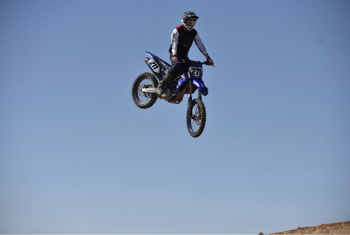 JCaron211's tweet photo. @Checkerz448 I support anti air wheelies 😂 https://t.co/I4M5jKVVZi