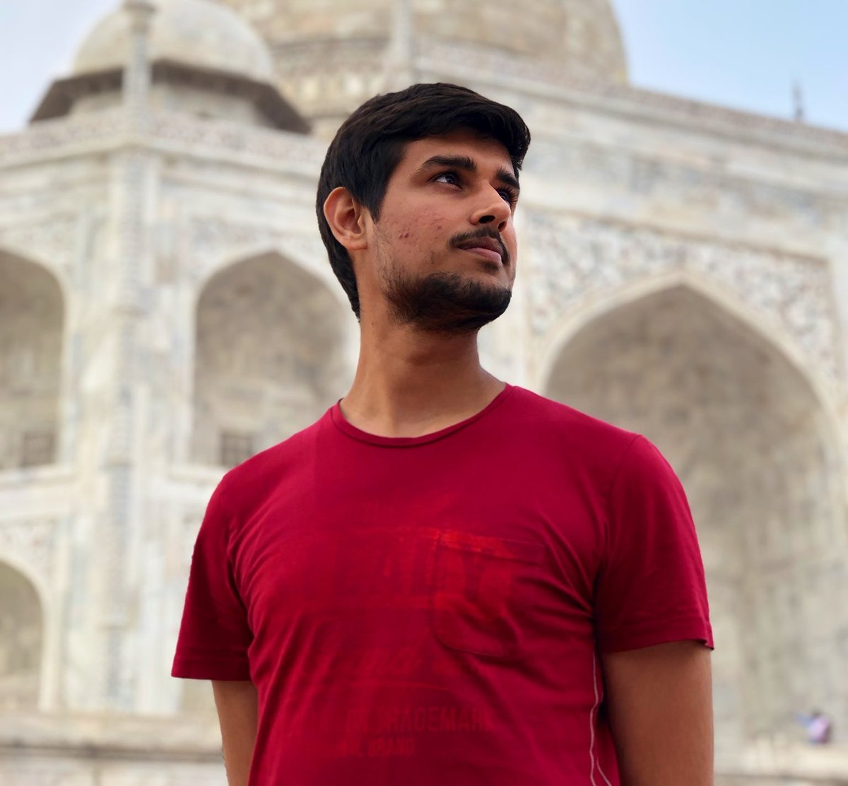 ध्रुव राठी ने कल एक नया वीडियो अपलोड किया है। वीडियो का शीर्षक है

"डरा हुआ तानाशाह?"

इस वीडियो में उन्होंने न केवल जानकारी दी है बल्कि लोगों से कुछ महत्वपूर्ण अपील भी है। इस वीडियो को मात्र 10 घंटे में 5M लोगों द्वारा देखा जा चुका है। वीडियो बहुत ही ज़्यादा इनफोर्मेटिव है।

इस