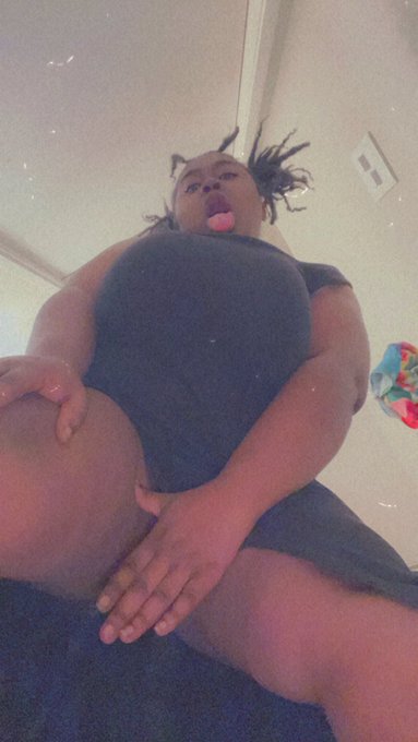 🖤 Let Me Sit On It 🤪 https://t.co/FjvBnRrW9w<a href="/tag/like"class="tags"><span>#like</span></a><a href="/tag/tittytuesday"class="tags"><span>#tittytuesday</span></a><a href="/tag/rt"class="tags"><span>#rt</span></a><a href="/tag/tiddytuesday"class="tags"><span>#tiddytuesday</span></a>