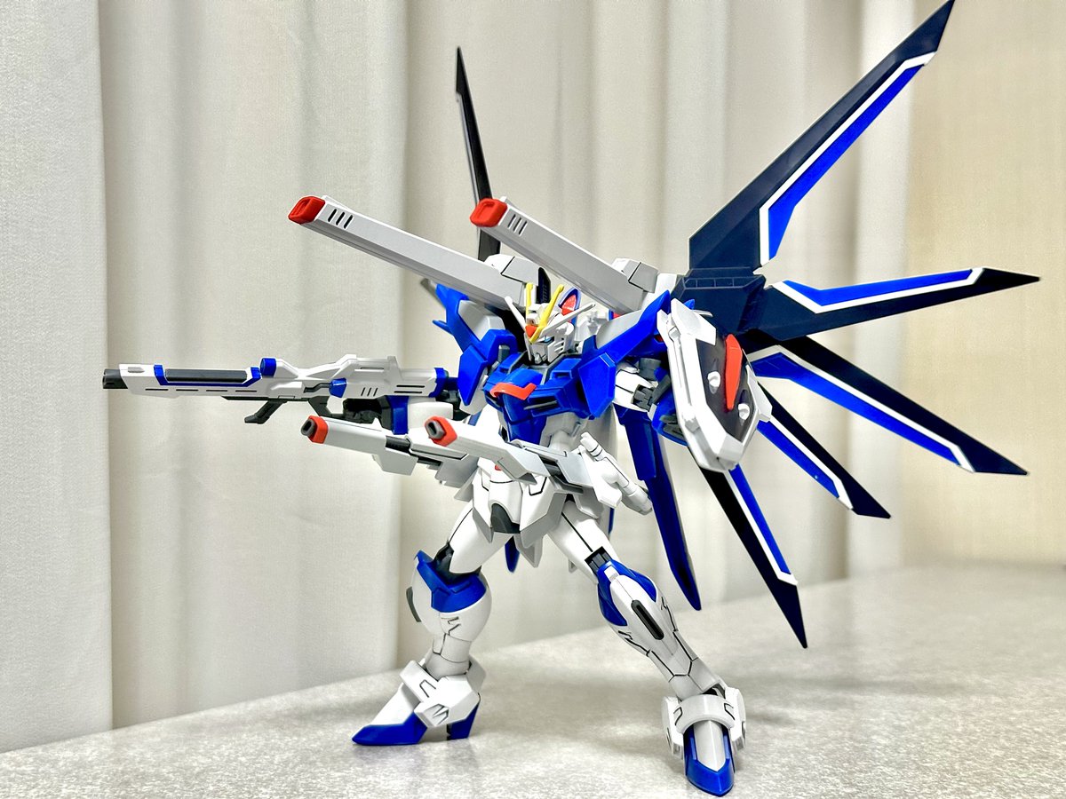 chatorako_20's tweet photo. 最近のガンプラ
墨入れとデカール貼り、ただ簡単な素組みです〜

#春のプラモデル展示会
#プラモデルライフ https://t.co/6yluesPZqR