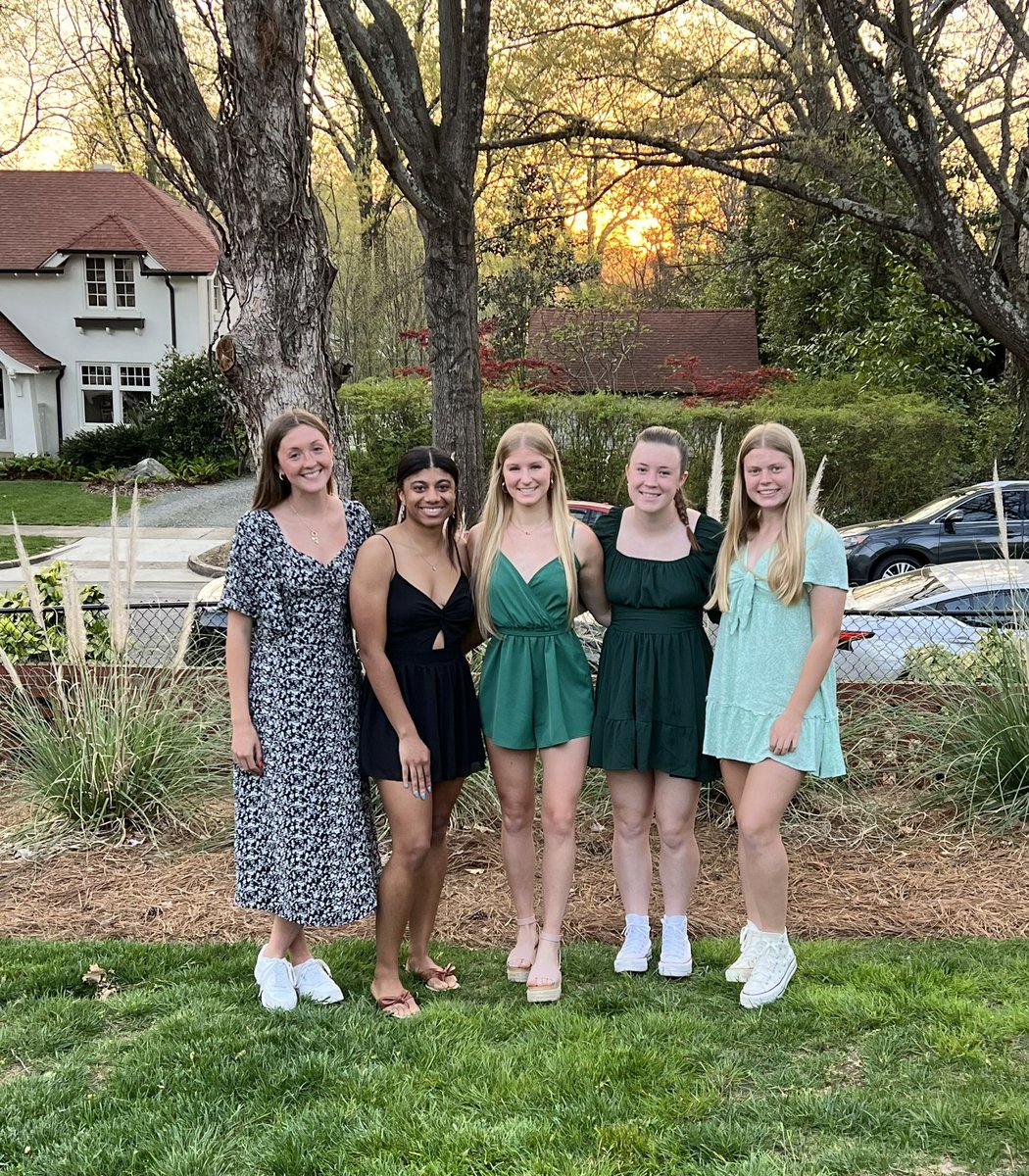 Congrats to our jr and sr scholar athletes! Tonight they were recognized at the President’s home for earning a 4.0 distinction during one of the previous two semesters! We are proud of your achievements in the classroom! @Gboro_College @GC_Pride #weareonepride