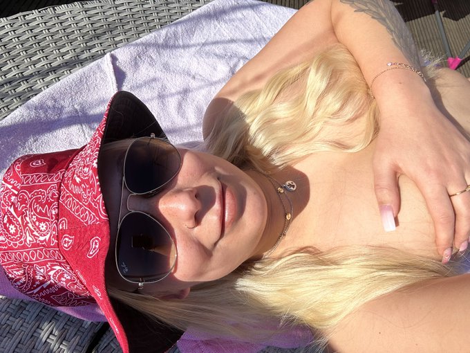 Schreib mir doch https://t.co/Ul6ni9pLC6  Warte auf deine Nachricht 💌 https://t.co/yWaiGd4rXR<a href="/tag/urlaubsreif"class="tags"><span>#urlaubsreif</span></a>