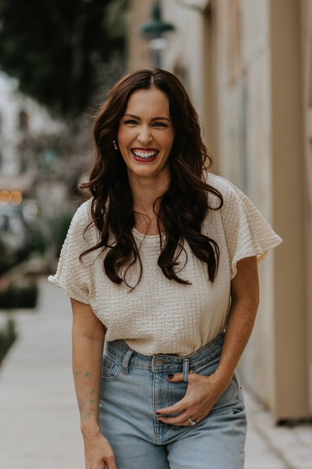 IT&rsquo;S MY BDAY!!   Will you prayerfully consider giving to my new audio/video podcast? I&rsquo;m interviewing<a href="/tag/prayer"class="tags"><span>#prayer</span></a><a href="/tag/trending"class="tags"><span>#trending</span></a><a href="/tag/emilywillis"class="tags"><span>#emilywillis</span></a>