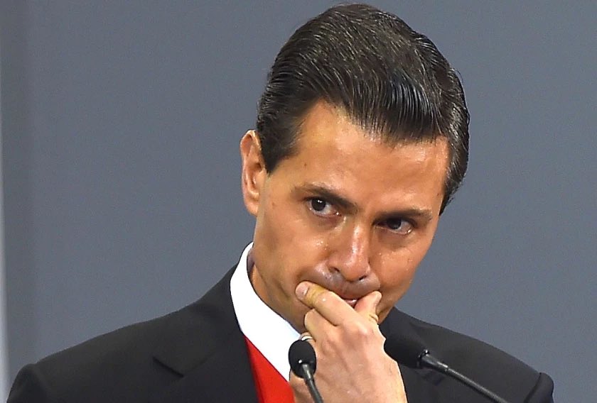 Escandaloso que Peña Nieto se da vida de rey en España con los millones de dólares que sigue recibiendo después de su mandato.
¿Producto de qué?
Su sexenio fue el epicentro de la corrupción.
Urgente que se judicialice el expediente que abrió la FGR.
#ParaPeñaNietoJuicioyCastigo