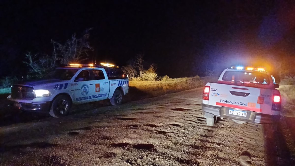 CuartoPoderTDF's tweet photo. ÚLTIMO MOMENTO: Apareció la señora con el bebe que eran buscados en zona de la antena. Está en buen estado en puesto José  Menéndez https://t.co/qomXu6ShHl