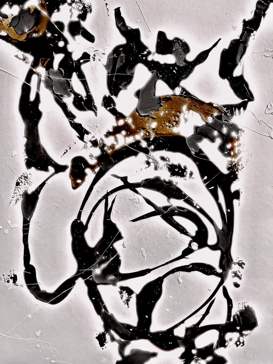 designzbychance's tweet image. “Heavy”