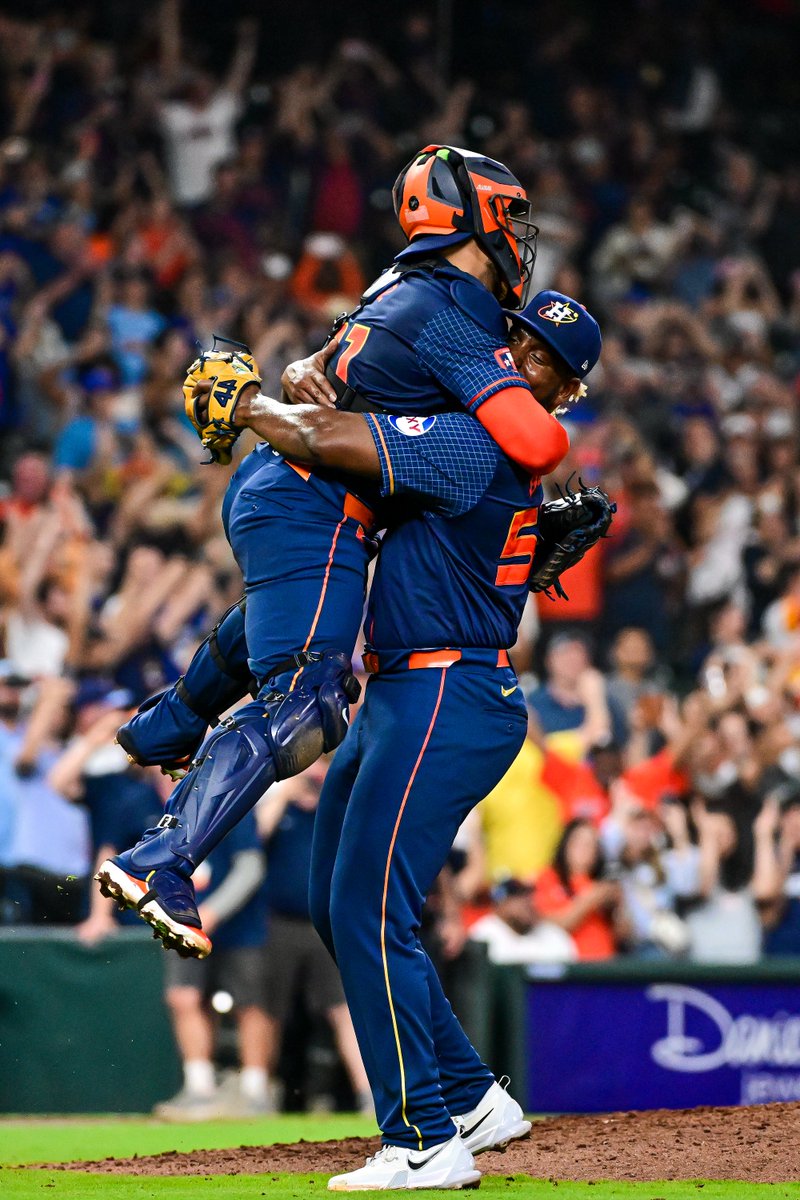 MLB's tweet photo. Scenes from the no-hitter in Houston 📸 https://t.co/tEj3DxJbV9