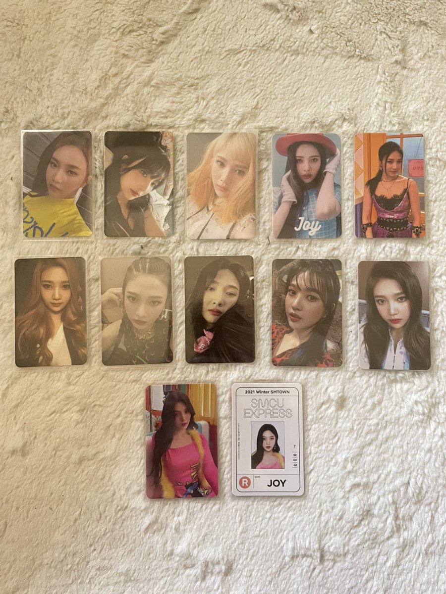 celesmachoo's tweet photo. 🏷️ wts lfb red velvet joy album pc ph us usa ww kr jp

First two rows: 250PHP each.
Last row: Set for PHP400.

Discounted if purchasing 3 or more photocards. https://t.co/yNhEoxh8x1
