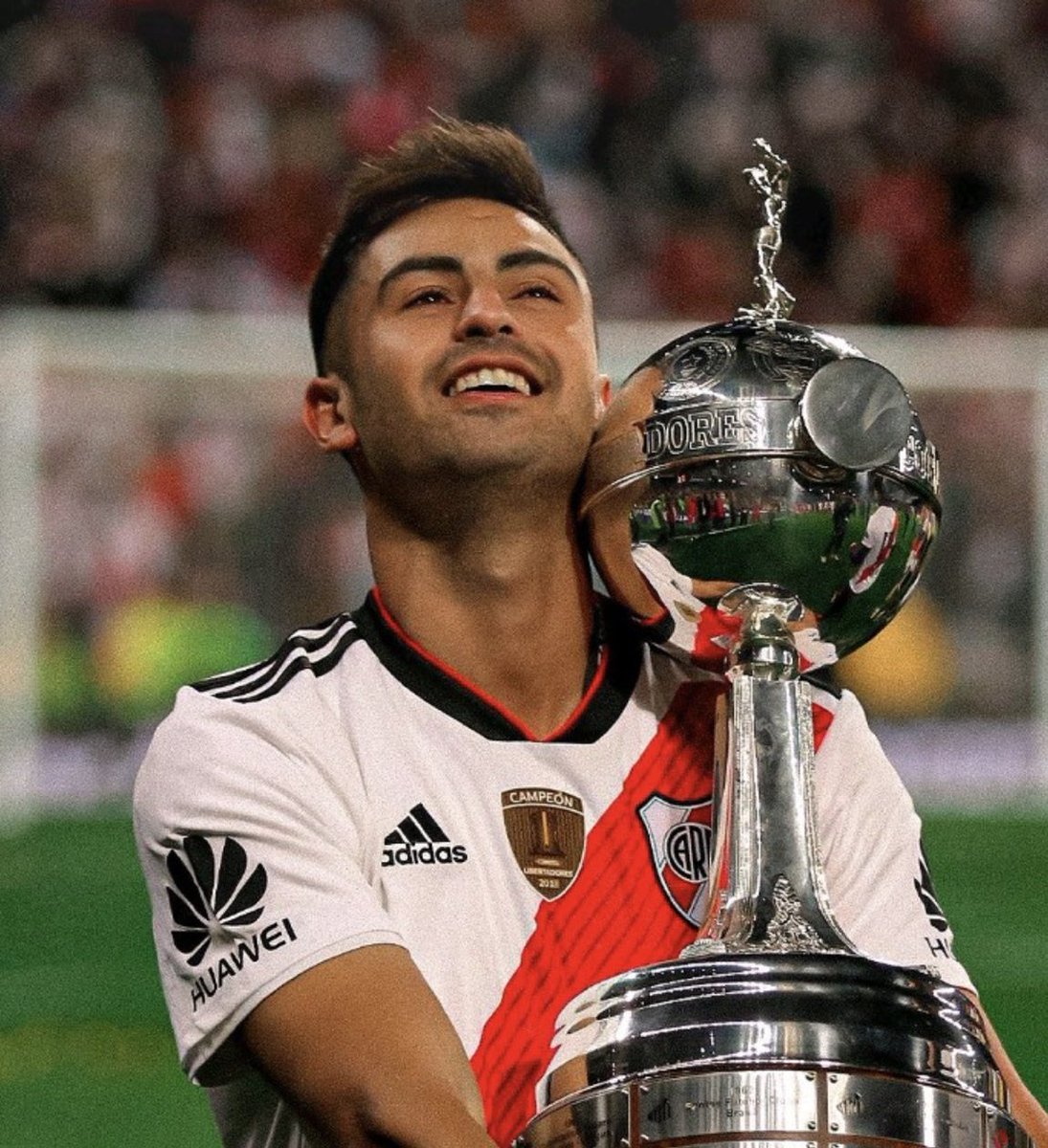 Hoy vuelve la tóxica más hipnótica del universo. Preocupa el presente futbolístico pero somos River y la final se juega en casa. Nadie nos puede robar la ilusión.