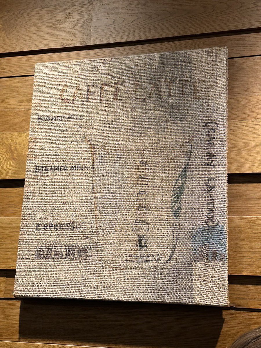 prioritychiff's tweet image. Starbucks