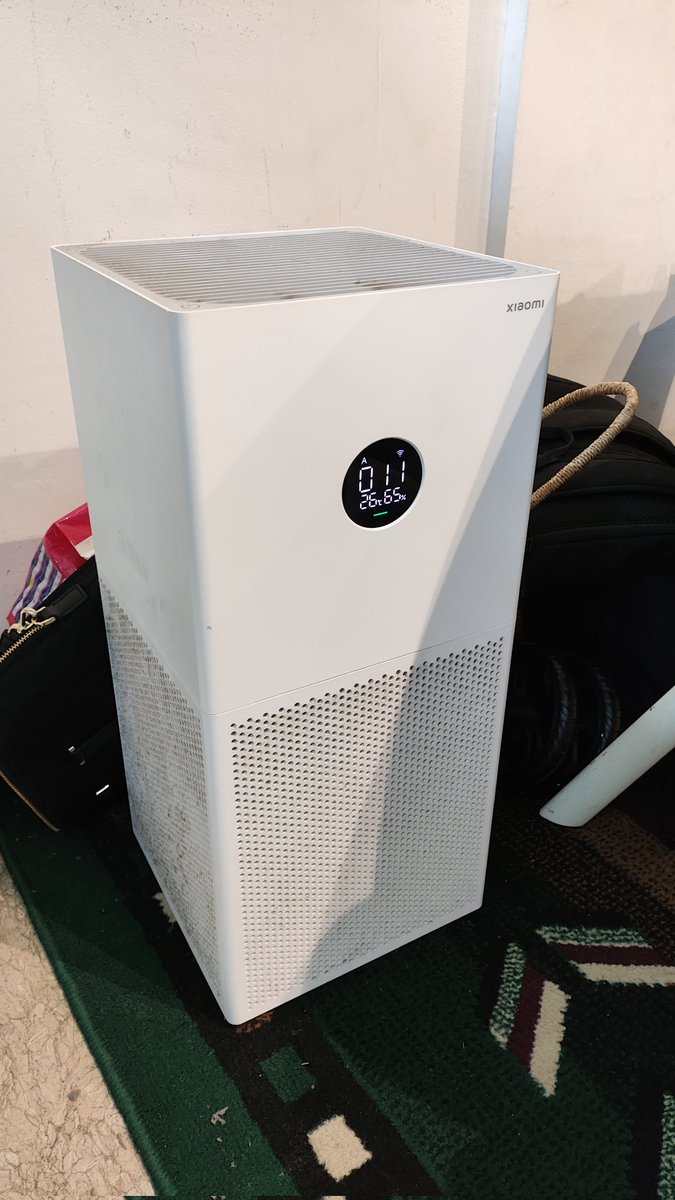 Next; the primary defense tool for Jakarta shitty air: Mi Smart Air purifier 4 Default setting gw adalah nyala otomatis ketika indoor AQI > 30 Data broadcasted is pretty useless, semua orang juga tau kualitas udara Jakarta kayak gimana. I don't need this anymore yayy RT