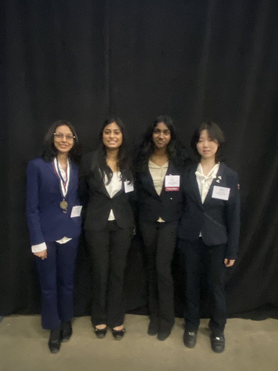 Laura Turngren tweet media