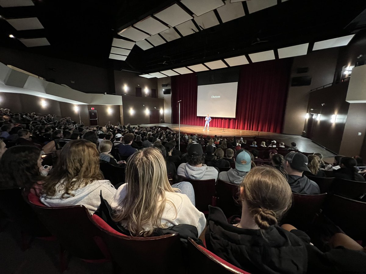 SarahDehring's tweet photo. Aaron Cooksey provided @AlmaScots with a powerful message about choices tonight. Thank you @PlaidPosse for arranging to bring Aaron to campus and for all that you do throughout the year! https://t.co/DCbrkCmOhh