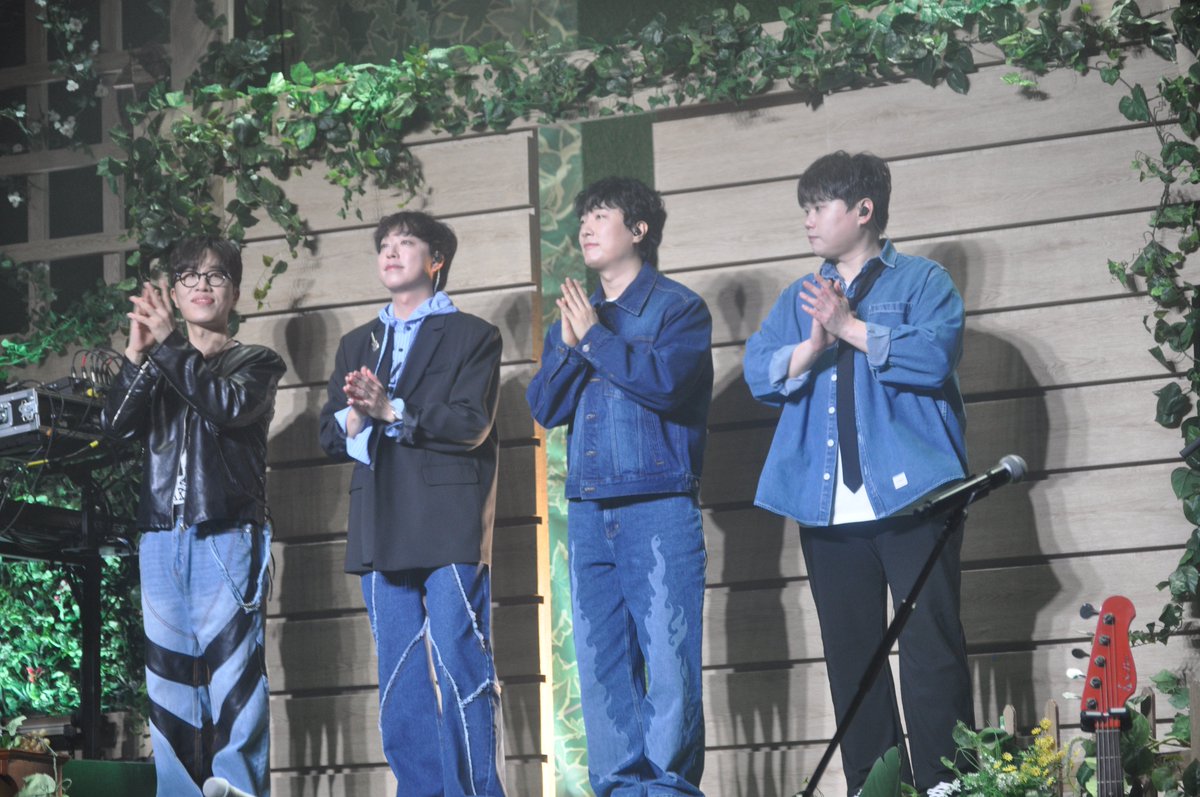 #소란_트친소 #소라너_트친소 

공연다니는 16살 소라너에요!!
맘찍,rt 주시면 0.1초만에 찾아갑니다!!
부디 트친 많이많이 해주시길...🤭