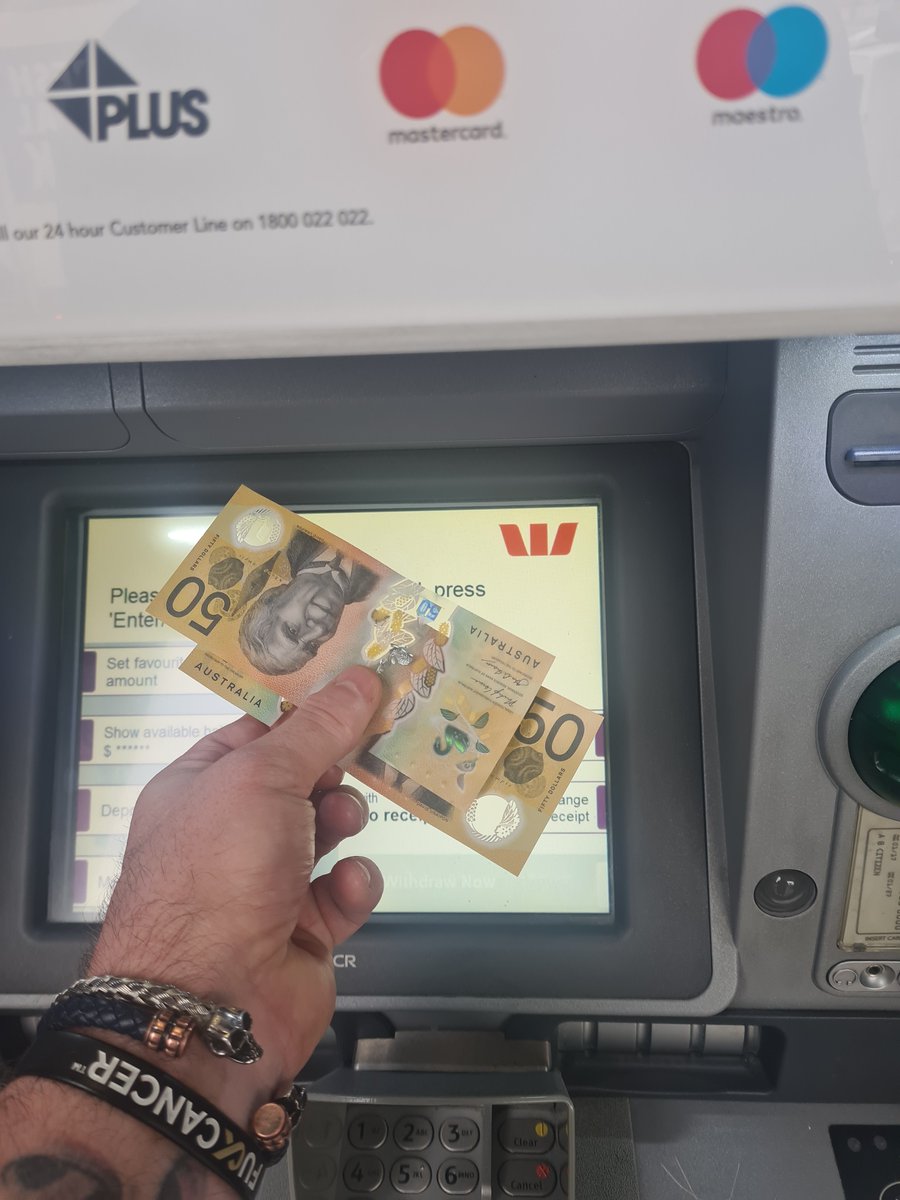 DILLIGAF666_'s tweet photo. @clowndownunder Fuck your #cashlesssociety #cashiering #cash https://t.co/iwfvu053S8