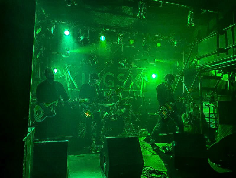 Lemuria live at KINGSX in Kobe on 3/31/2024! Thanks to all who came out to see the show! 🙌

Photo courtesy of Marika Watanabe

#Lemuria #レムリア #shoegaze #grunge #noisepop #posthardcore #guitarrock #シューゲイザー #グランジ  #ノイズポップ #ポストハードコア #ギターロック #Kobe