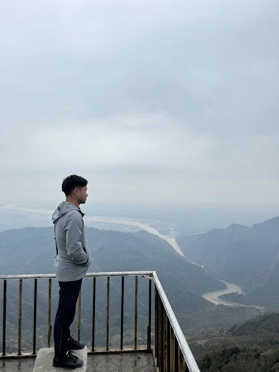 Over looking majestic #CoronationBridge over Teesta River from Panbu View Point.