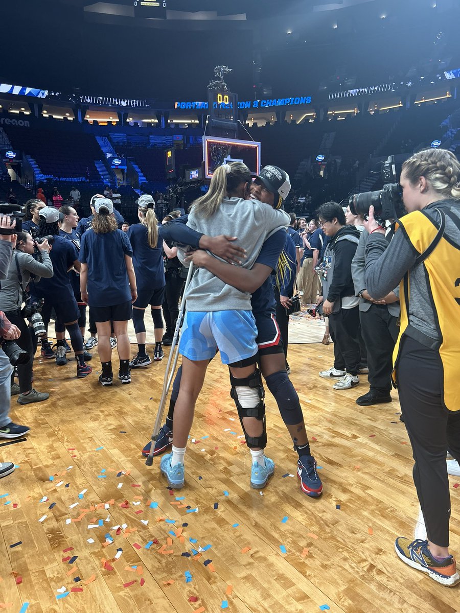 Evina Westbrook is here, shares a HUGE hug with Aaliyah Edwards 🥹