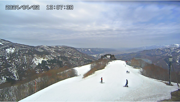 yuzawakogen's tweet photo. 本日も高原エリアは全面滑走可能⛷ゆきあそびパークも営業中です🛷
春スキー・ゆきあそびは湯沢高原でまだまだお楽しみいただけます!
【湯沢高原ライブカメラ】
https://t.co/cKHKBXFraD
#湯沢 #スキー #スノボ #ゆきあそび #playingwithsnow https://t.co/GFhsUbnbbI