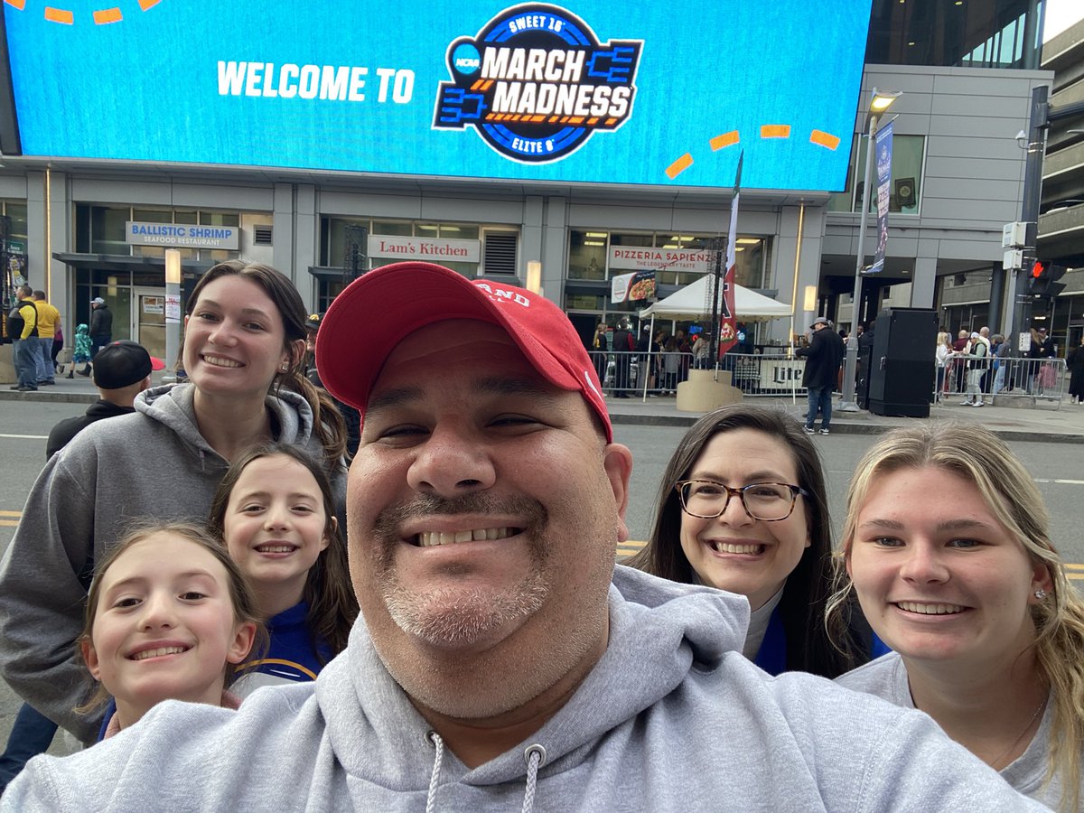 #IOWAvsLSU #MarchMadnessWBB #NCAAWB #EliteEight 
<a href="/AlexDembinsky/">Alex Dembinsky</a> <a href="/samdembinsky/">Sam Dembinsky</a>