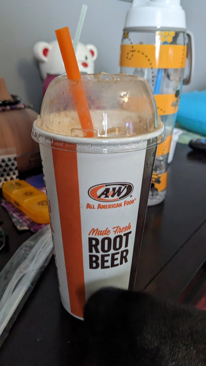 jraymac31's tweet image. Had a yummy #rootbeerfloat today 😋