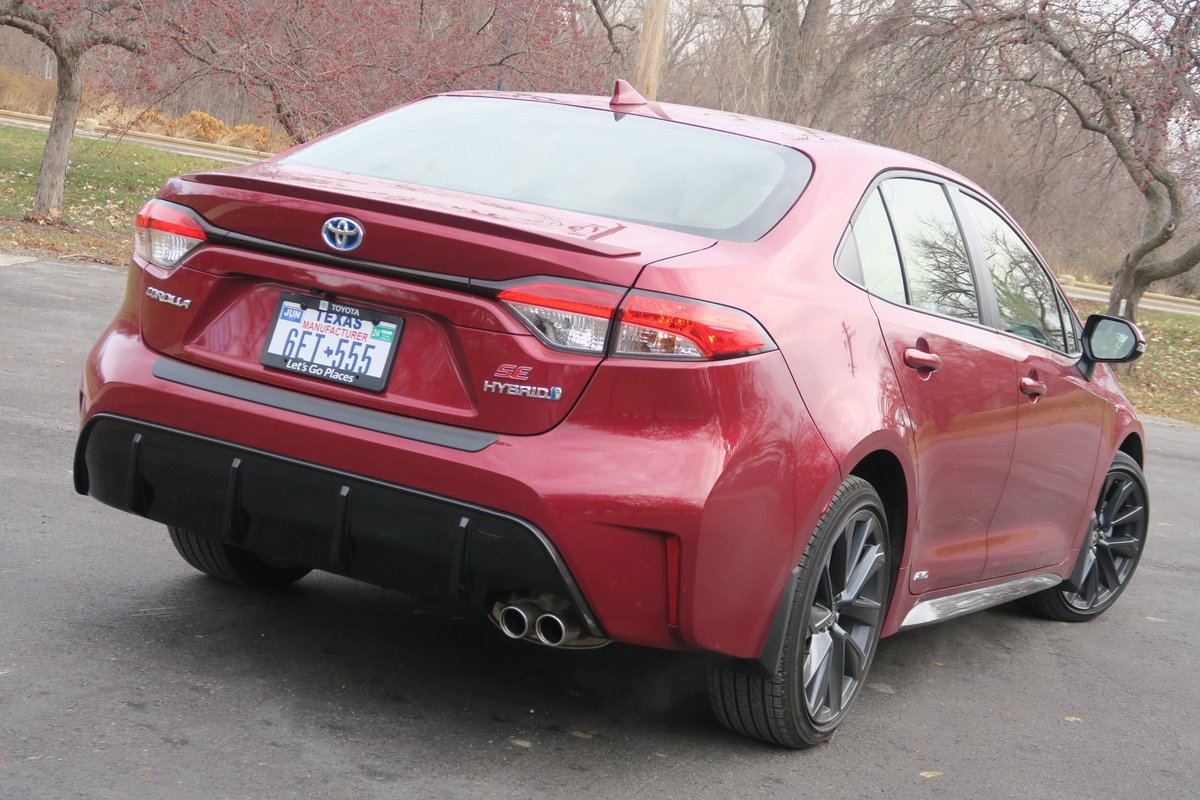 TechMobilityPod's tweet photo. Look... a HYBRID sedan! I review the 2024 Toyota Corolla Hybrid this week. https://t.co/iDSqh4hAYR
#toyota #toyotacorolla #ohwhatafeeling #letsgoplaces #toyotacorollahybrid #toyotahybrid #hybridcars #cars #EVs #techmobilitypod #thetechmobilitypodcast #thetechmobilityshow #carsoftiktok #BlackTwitter