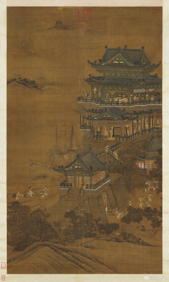 明  《望海楼图》（台北故宫博物院藏）
材质：绢本设色
尺寸：159.8×93.2cm

本幅用界工整，青绿设色已略剥落，然屋宇脊顶之蛤白勾勒线条仍鲜明，使楼台轮廓醒目。 签题为「望海楼图」，从内容看来，建筑群组面城临江， 居高临下，江边有大型的雀舫龙舟，接近唐代王勃〈藤王阁序〉场景，或为藤王阁图。