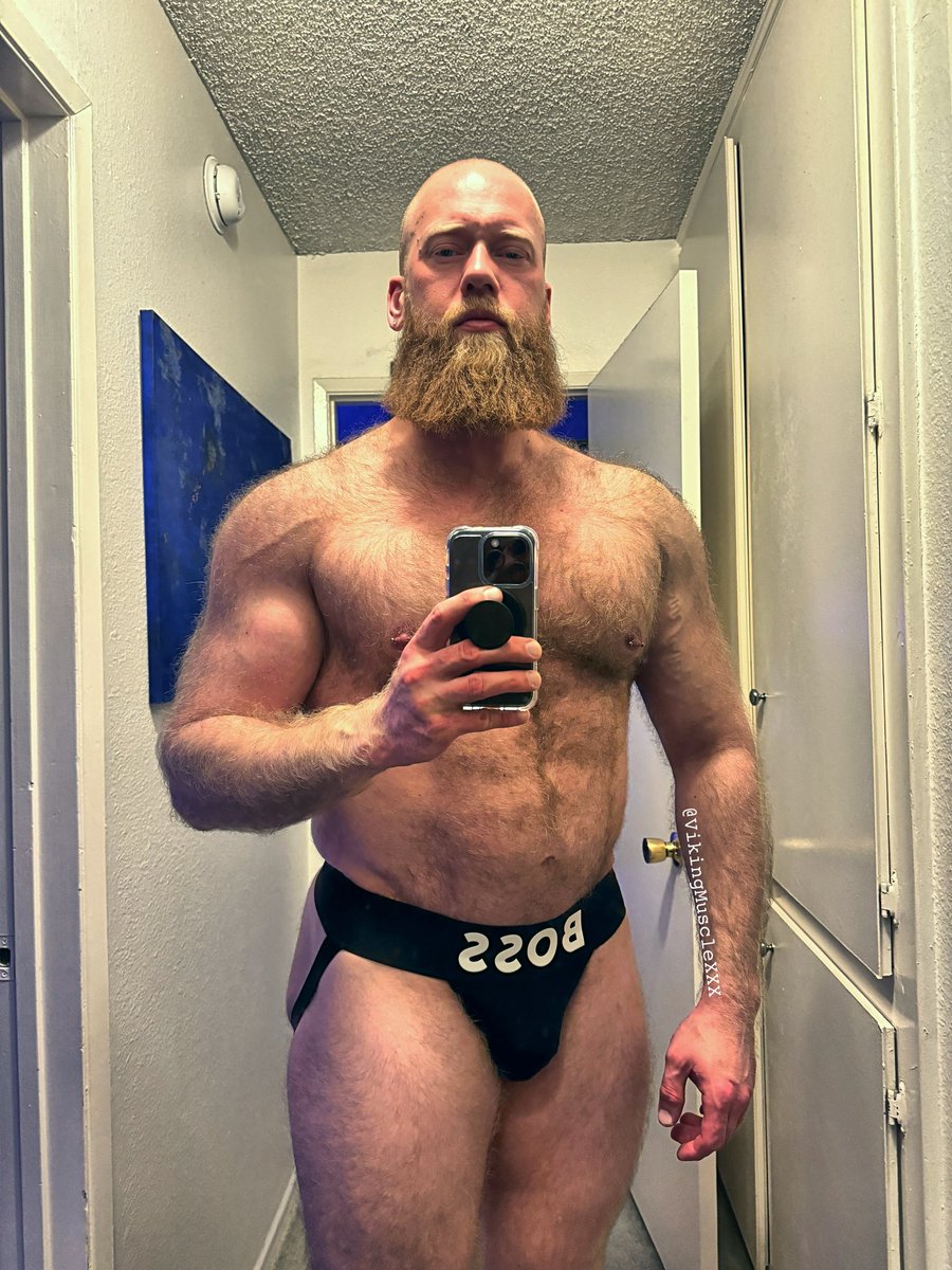 Daddy’s getting furrier. Te gusta, papi? JustFor.Fans/VikingMuscle OnlyFans.com/VikingMuscle