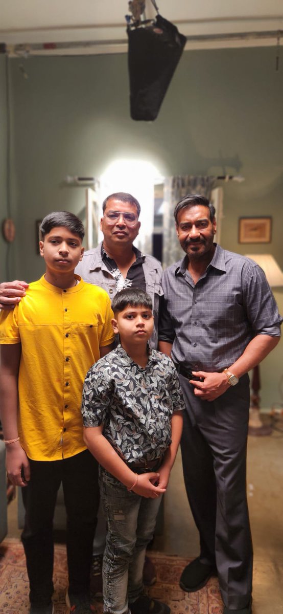 RakshaCop's tweet photo. Happy Birthday dear @ajaydevgn Sir.

#HappyBirthdayAjayDevgn #love #Ajaydevgnfans #ajaydevgnlovers #ajaydevgnfanclub #ramraksha #Realcop #Lucknow #Raid2 https://t.co/E2eXZsbwHq