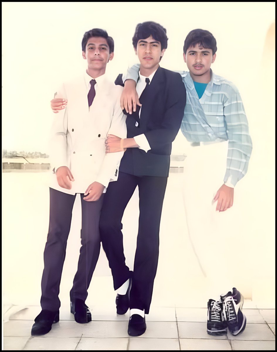 A rare picture of #ArshadSharif shaheed (left) during his school days at the Pakistan Education Center Doha where he achieved a distinction in the matric exam.  #Pakistan #wohkauntha