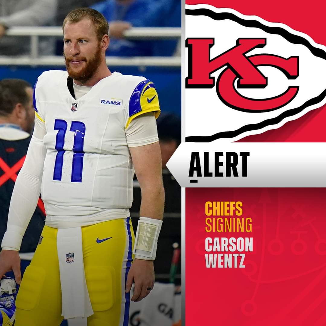 Kansas City Chiefs, Carson Wentz ile bir yilligina anlasti. Wentz gectigimiz sezonu Rams'te Stafford'in yedegi olarak gecirmisti.. Colts ve Commanders'ta starter olarak tutmayinca kendisine yedek QB olarak saglam bir kariyer insa ediyor..